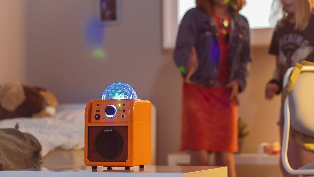 Zestaw karaoke z mikrofonem, bluetooth i efektem świetlnym Vonyx SBS50L