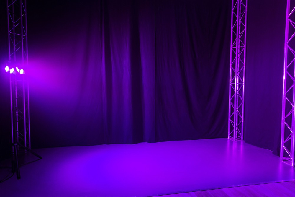 Zestaw oświetleniowy MAX Partybar11 - 4x 20W COB Par + statyw