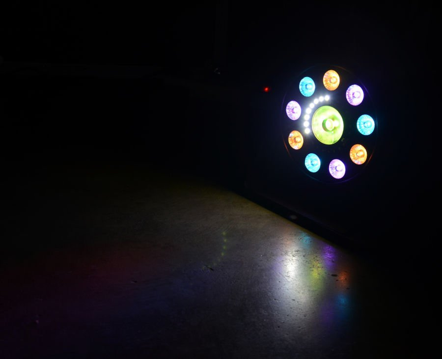 Reflektor LED RGBW DMX AFX Combopar-FX