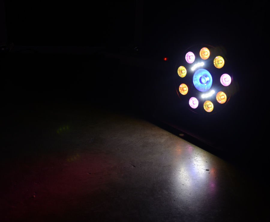 Reflektor LED RGBW DMX AFX Combopar-FX