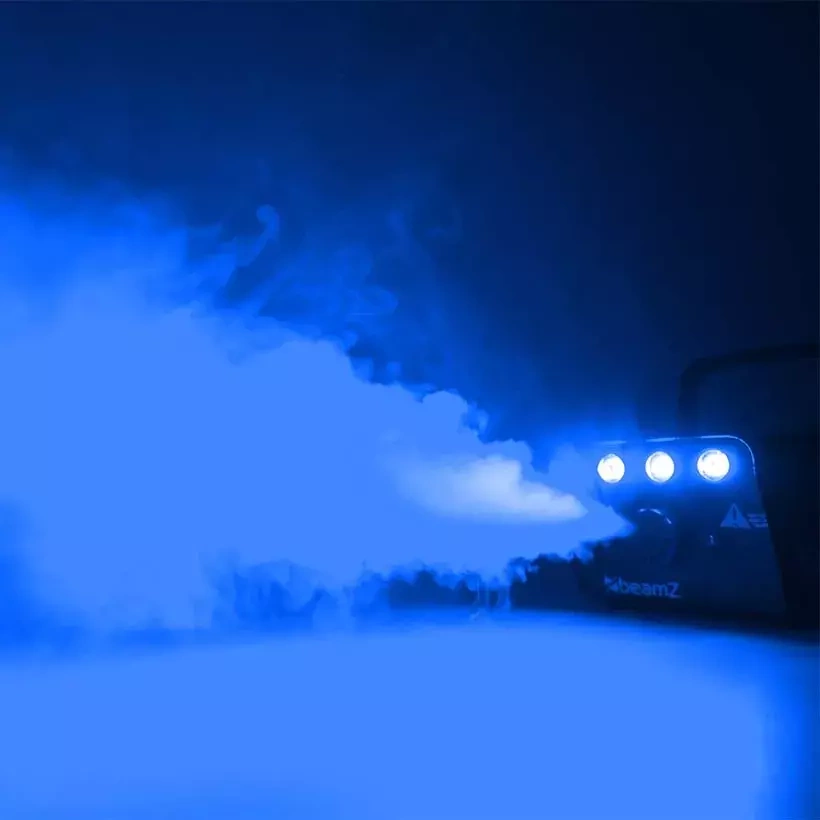 ZESTAW Wytwornica dymu z efektem LED BeamZ S700LED + Płyn